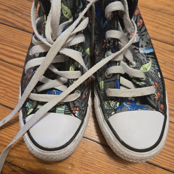 Converse All Stars With Insect Designs - Picture 3 of 6